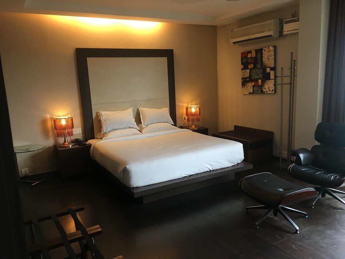 Hotel Md'S Continental Jorhāt Eksteriør billede